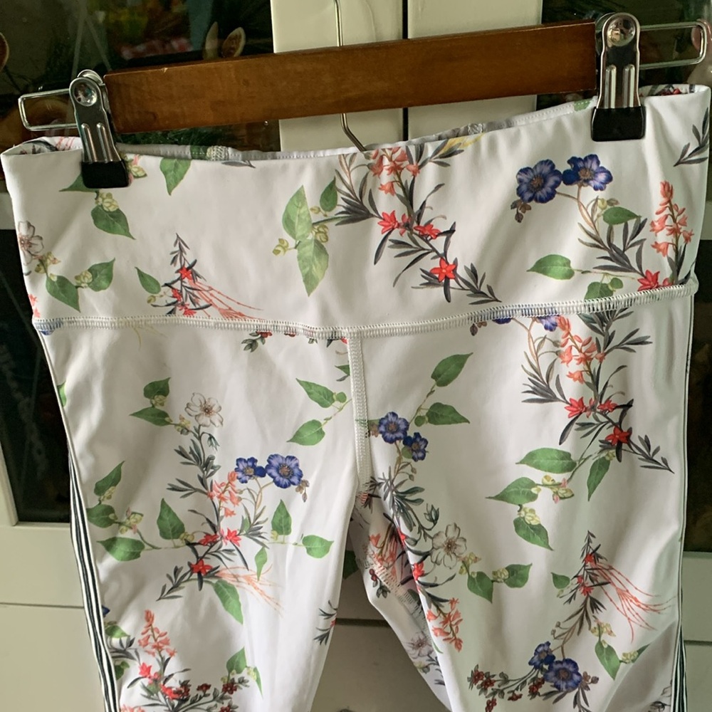 Athleta sz S Floral Leggings like new! - Picture 4 of 10
